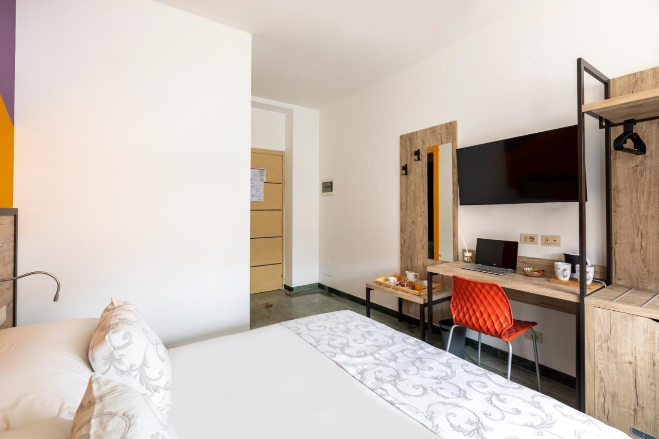 La Riviere Guesthouse Trastevere Рим Экстерьер фото