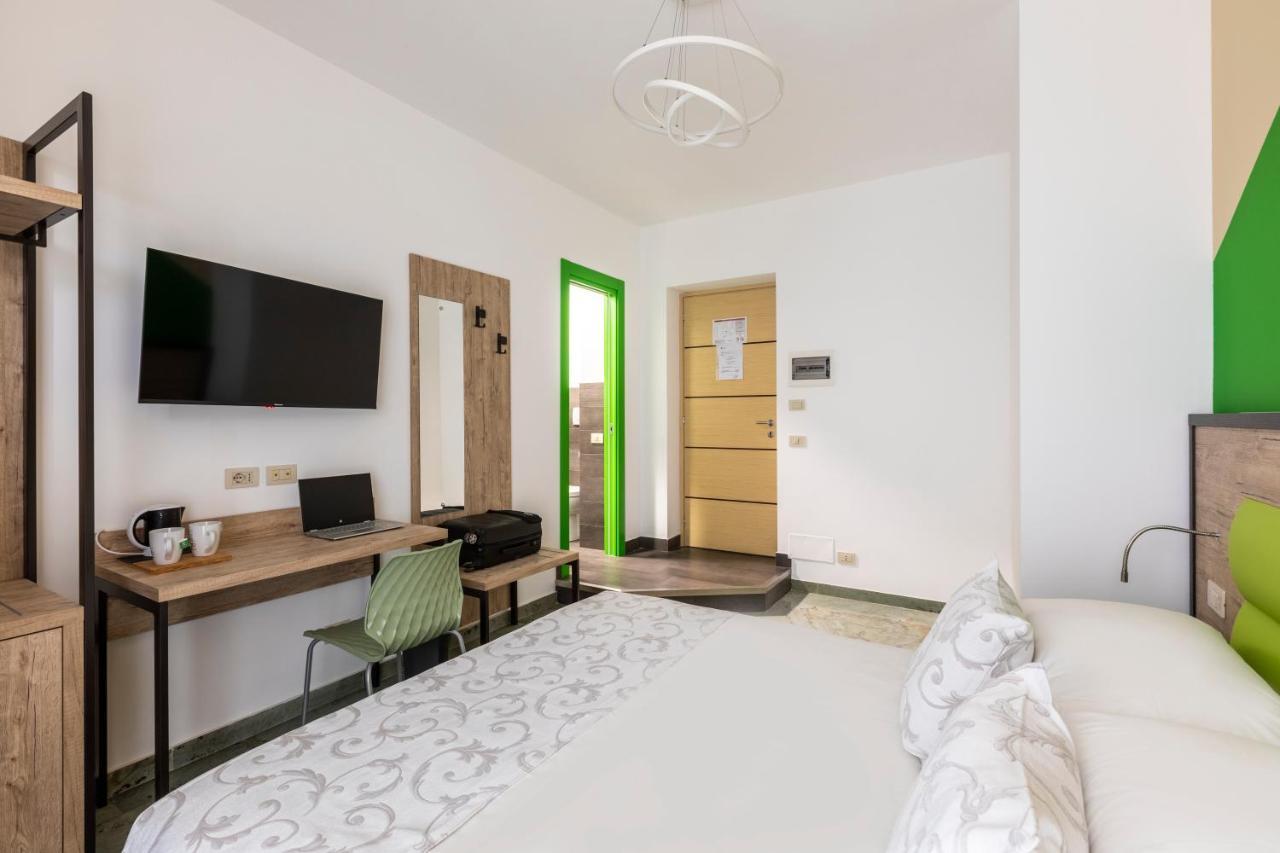 La Riviere Guesthouse Trastevere Рим Экстерьер фото