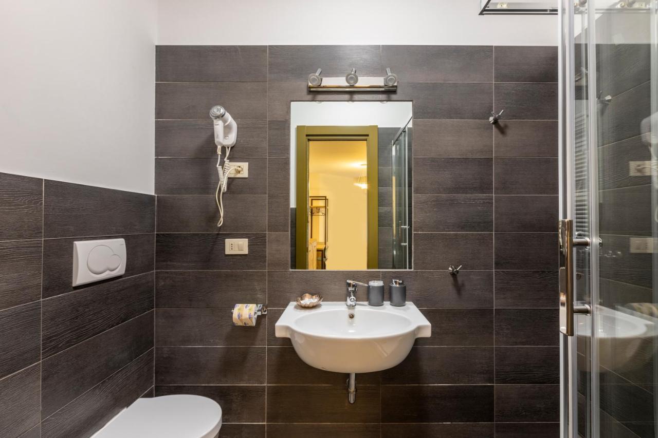 La Riviere Guesthouse Trastevere Рим Экстерьер фото
