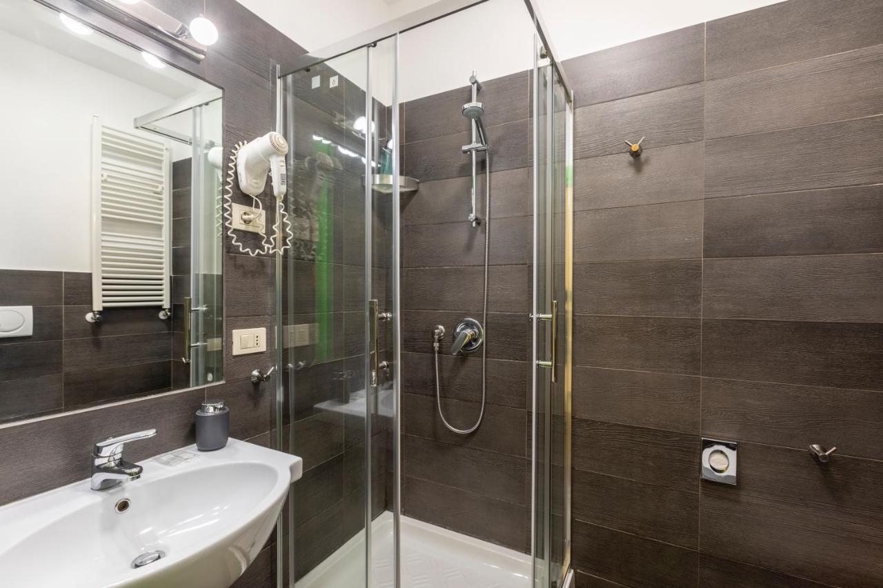 La Riviere Guesthouse Trastevere Рим Экстерьер фото